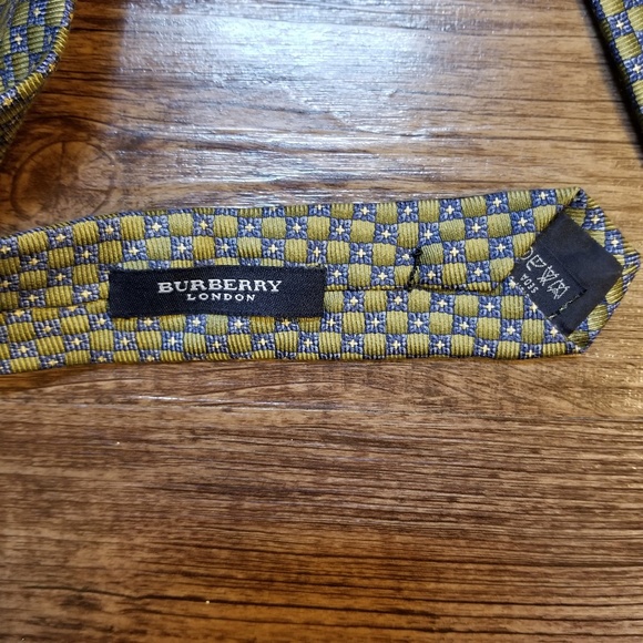 Burberry London Logo Hand Stitched Tie - Picture 4 of 6
